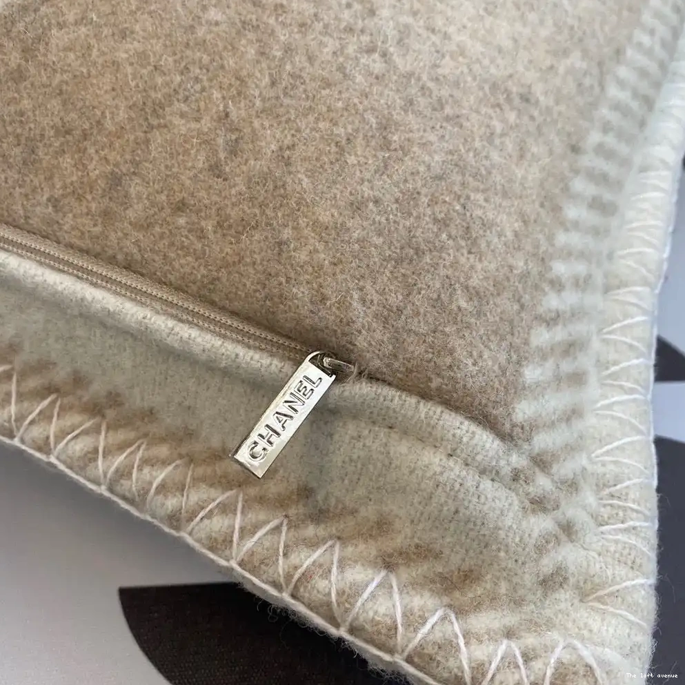 WOOL PILLOW 2.0 THROW COCO 0602